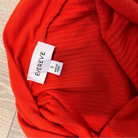 Evereve Red Cross-Shoulder Tank Top - Picture 5 of 5